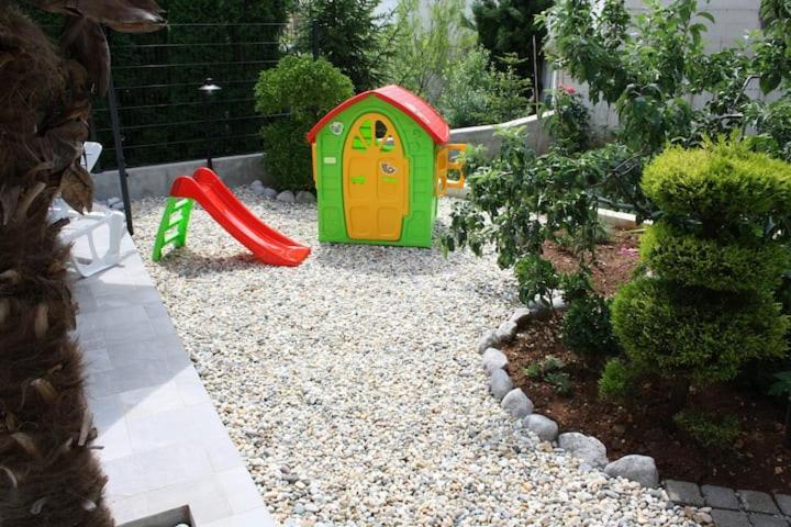 Lux Villa غييكا المظهر الخارجي الصورة
